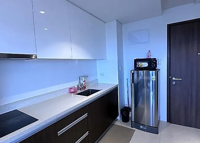 Hotel D-n 7cozy For Rent! Cebu
